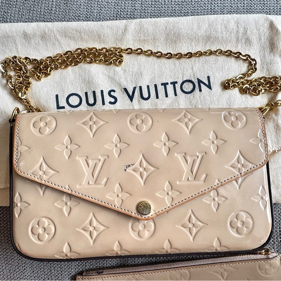Louis Vuitton patent cream Felicie pochette crossbody + dust bag - Picture 1 of 15